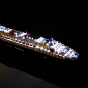 revell_queen_mary_2_20100903_1087360482