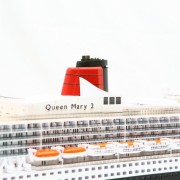revell_queen_mary_2_20100903_1255226174