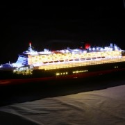 revell_queen_mary_2_20100903_1930082473