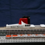 revell_queen_mary_2_20100903_1981500388
