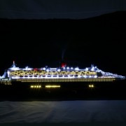 revell_queen_mary_2_20100903_2044876123