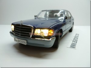 Mercedes-Benz 560 SEL